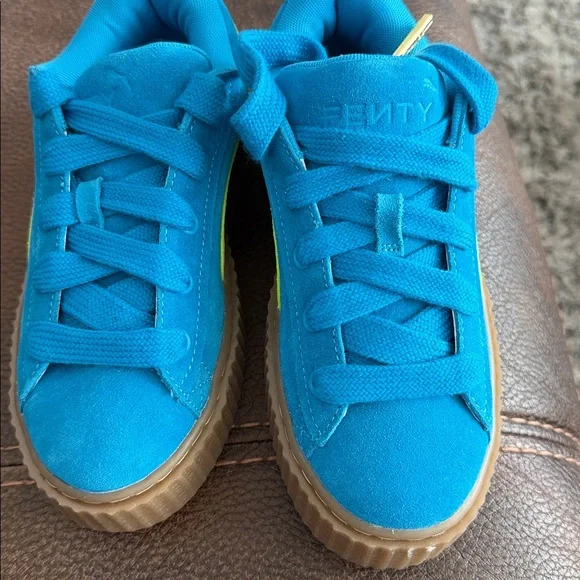 Fenty x Puma
Leather trainers nwot - Picture 8 of 8